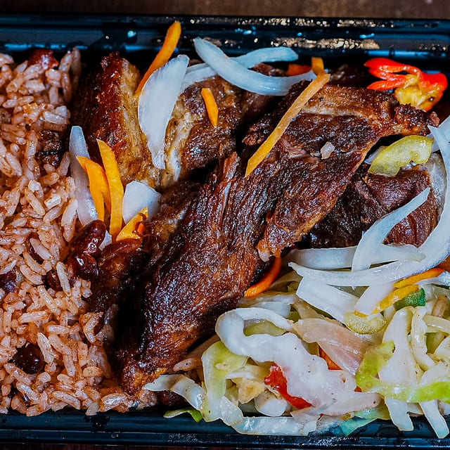 Lunch Special Griot.